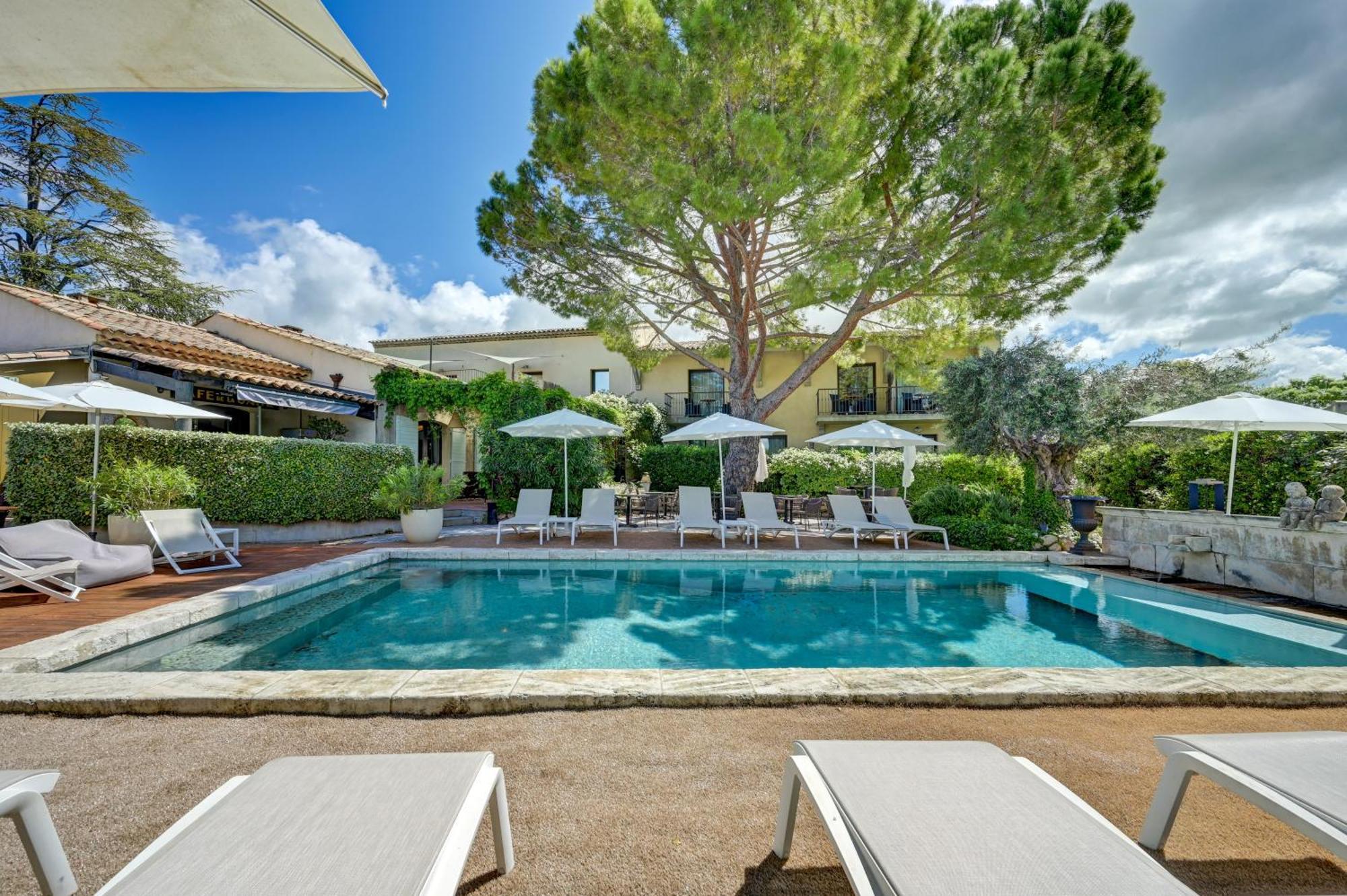 Hotel Bastide & Spa - Villa De 루르마랭 외부 사진